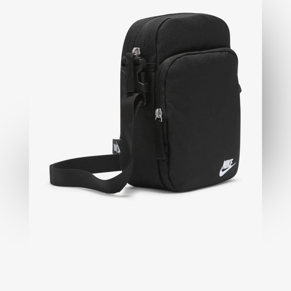 Nike crossbody bag brand new black 42 size max - Picture 1 of 6